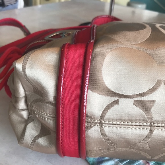 Coach Signature Tan Shoulder Bag with red trim! In EUC, NO spots anywhere ❤️ - Picture 8 of 15